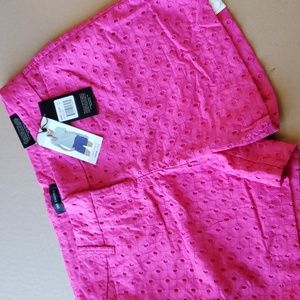 The Limited hot pink eyelet tailored shorts. NWT size 6 Cute !